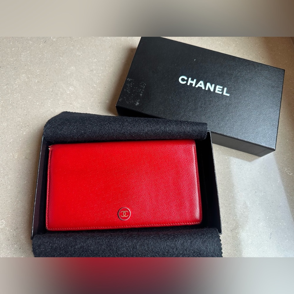CHANEL Red Caviar Leather Sevruga Long Flap Wallet with Card and Box 2003-2004